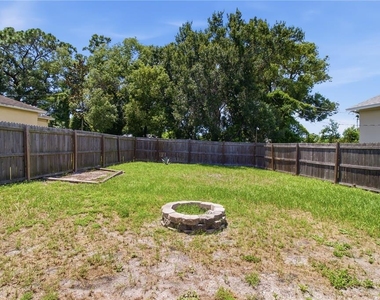 5552 Crissman Drive N - Photo Thumbnail 25