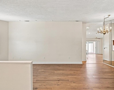 5381 Kelly Drive - Photo Thumbnail 7