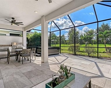 17202 Cresswind Terrace - Photo Thumbnail 10