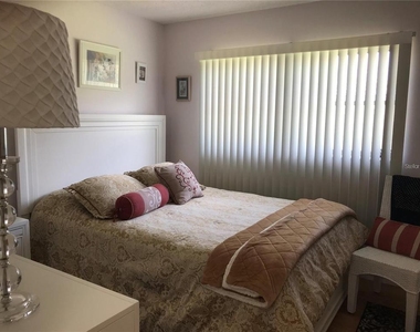 6033 Coral Way - Photo Thumbnail 7