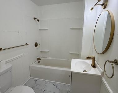 406 W Lackawanna Avenue - Photo Thumbnail 8