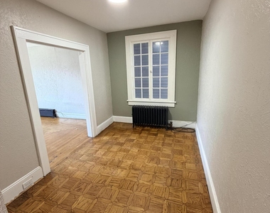 406 W Lackawanna Avenue - Photo Thumbnail 1