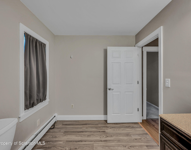 413 17th Avenue - Photo Thumbnail 7