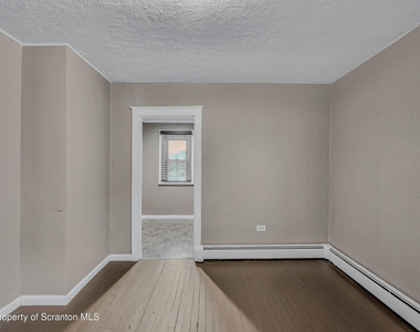 413 17th Avenue - Photo Thumbnail 2