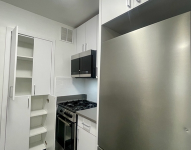405 East 56th Street, 6J - Photo Thumbnail 4