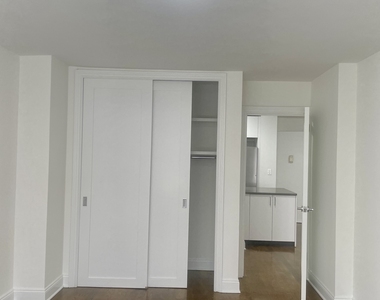 405 East 56th Street, 6J - Photo Thumbnail 6