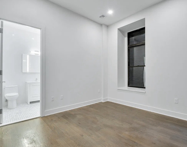 121 Madison Avenue - Photo Thumbnail 6