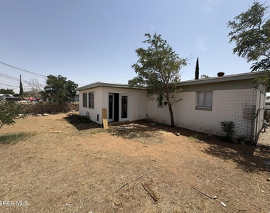 10309 Shoshone Street - Photo Thumbnail 27