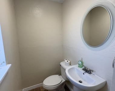 10309 Shoshone Street - Photo Thumbnail 17