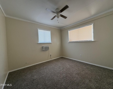 10309 Shoshone Street - Photo Thumbnail 6