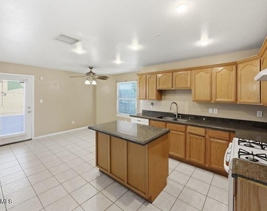 2108 Setting Sun Drive - Photo Thumbnail 12