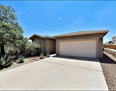 5810 Redstone Mesa Court - Photo Thumbnail 2