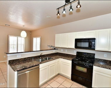 5810 Redstone Mesa Court - Photo Thumbnail 15