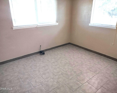 8724 Polaris Street - Photo Thumbnail 12