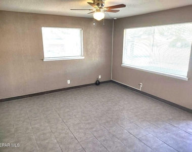 8724 Polaris Street - Photo Thumbnail 1
