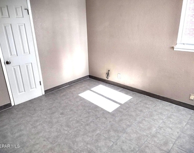 8724 Polaris Street - Photo Thumbnail 10