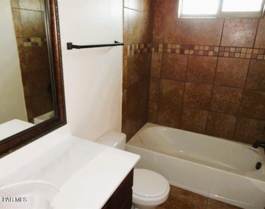 2809 Tag Rock Place - Photo Thumbnail 18