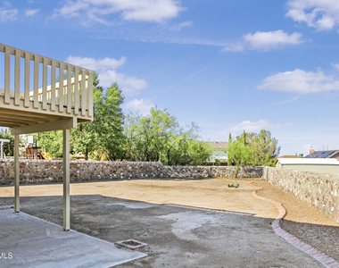 929 Totonaca Lane - Photo Thumbnail 25