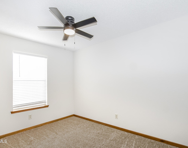 929 Totonaca Lane - Photo Thumbnail 17
