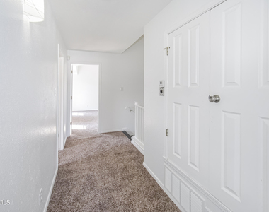 908 Los Pinos Way - Photo Thumbnail 28