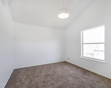 908 Los Pinos Way - Photo Thumbnail 27