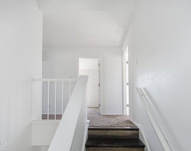 908 Los Pinos Way - Photo Thumbnail 16