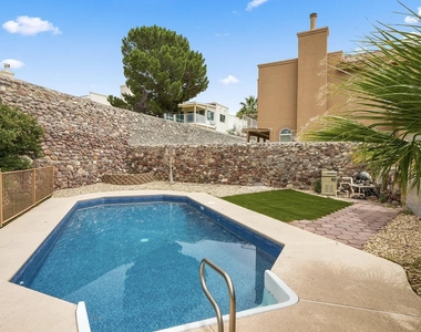 908 Los Pinos Way - Photo Thumbnail 35