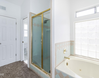 908 Los Pinos Way - Photo Thumbnail 19