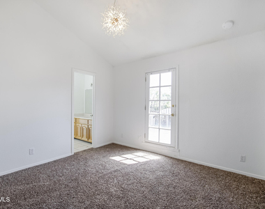 908 Los Pinos Way - Photo Thumbnail 25