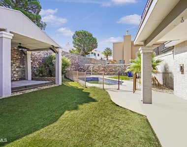 908 Los Pinos Way - Photo Thumbnail 32