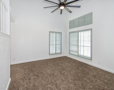 908 Los Pinos Way - Photo Thumbnail 6