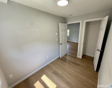 205 Shaw Street - Photo Thumbnail 9