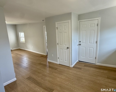 205 Shaw Street - Photo Thumbnail 2