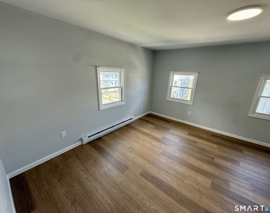 205 Shaw Street - Photo Thumbnail 5