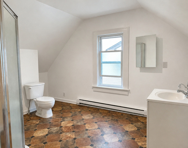 53-55 Davis Avenue - Photo Thumbnail 13