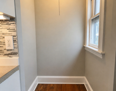 53-55 Davis Avenue - Photo Thumbnail 5