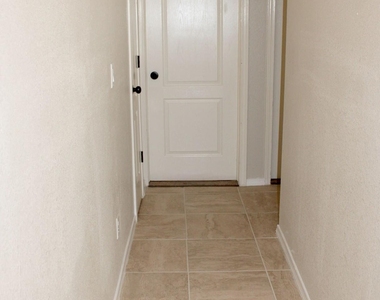 5040 Gold Ranch Avenue - Photo Thumbnail 7