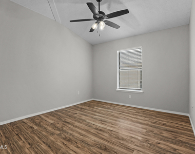 10039 Paloma Drive - Photo Thumbnail 17