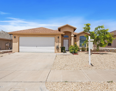 10039 Paloma Drive - Photo Thumbnail 2