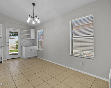 10039 Paloma Drive - Photo Thumbnail 9