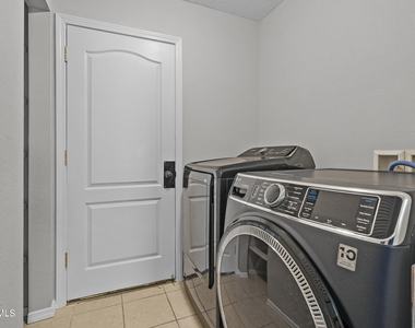 10039 Paloma Drive - Photo Thumbnail 16