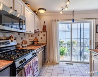 11 Mannions Lane - Photo Thumbnail 6