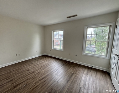 49 Fairgate Drive - Photo Thumbnail 11