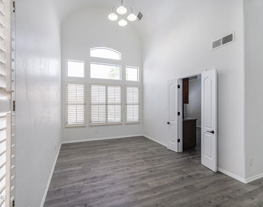 6529 Jim De Groat Drive - Photo Thumbnail 14