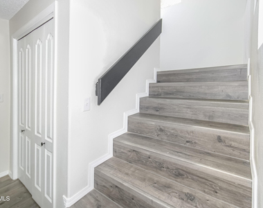 6529 Jim De Groat Drive - Photo Thumbnail 18