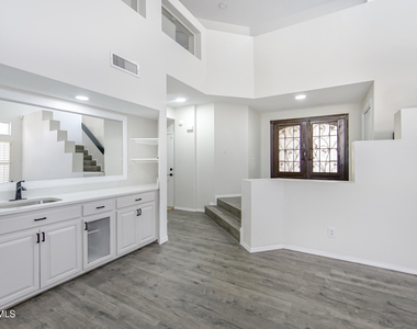 6529 Jim De Groat Drive - Photo Thumbnail 13