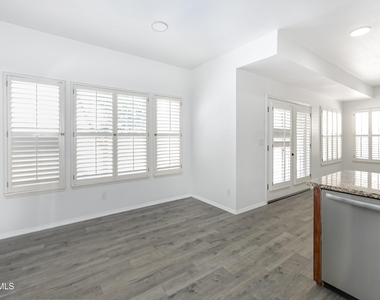 6529 Jim De Groat Drive - Photo Thumbnail 16