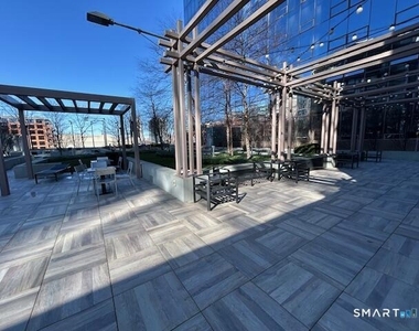 401 Atlantic Street - Photo Thumbnail 6