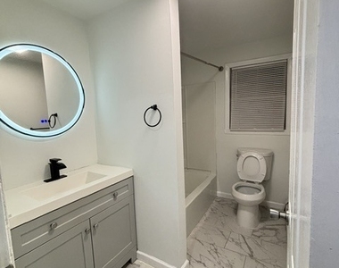1387 Quinnipiac Avenue - Photo Thumbnail 7