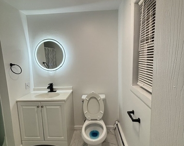 1387 Quinnipiac Avenue - Photo Thumbnail 12